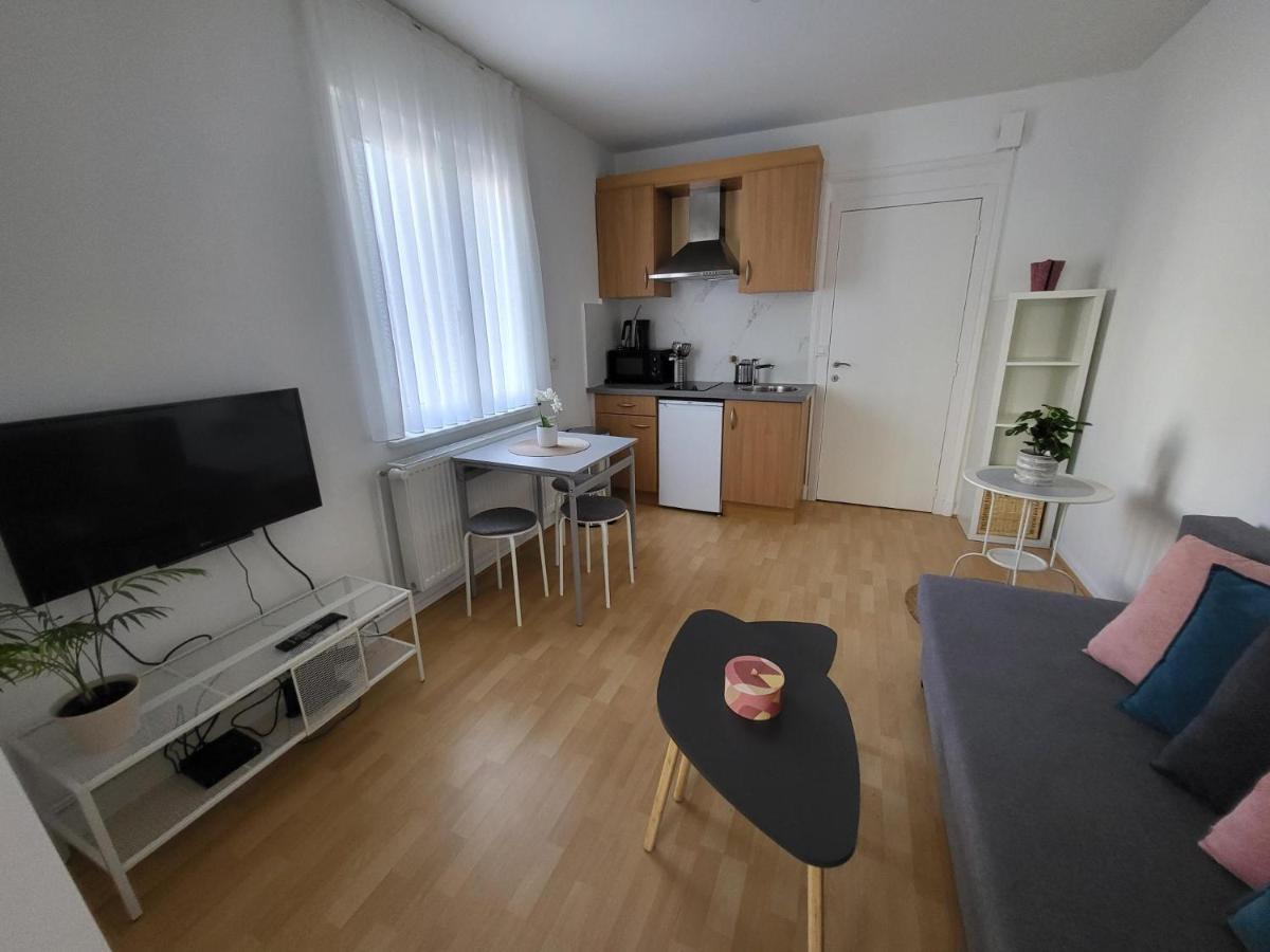 Alicia, Idealement Situe Guest house